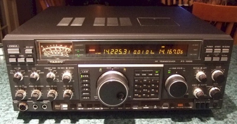 ft-1000D.